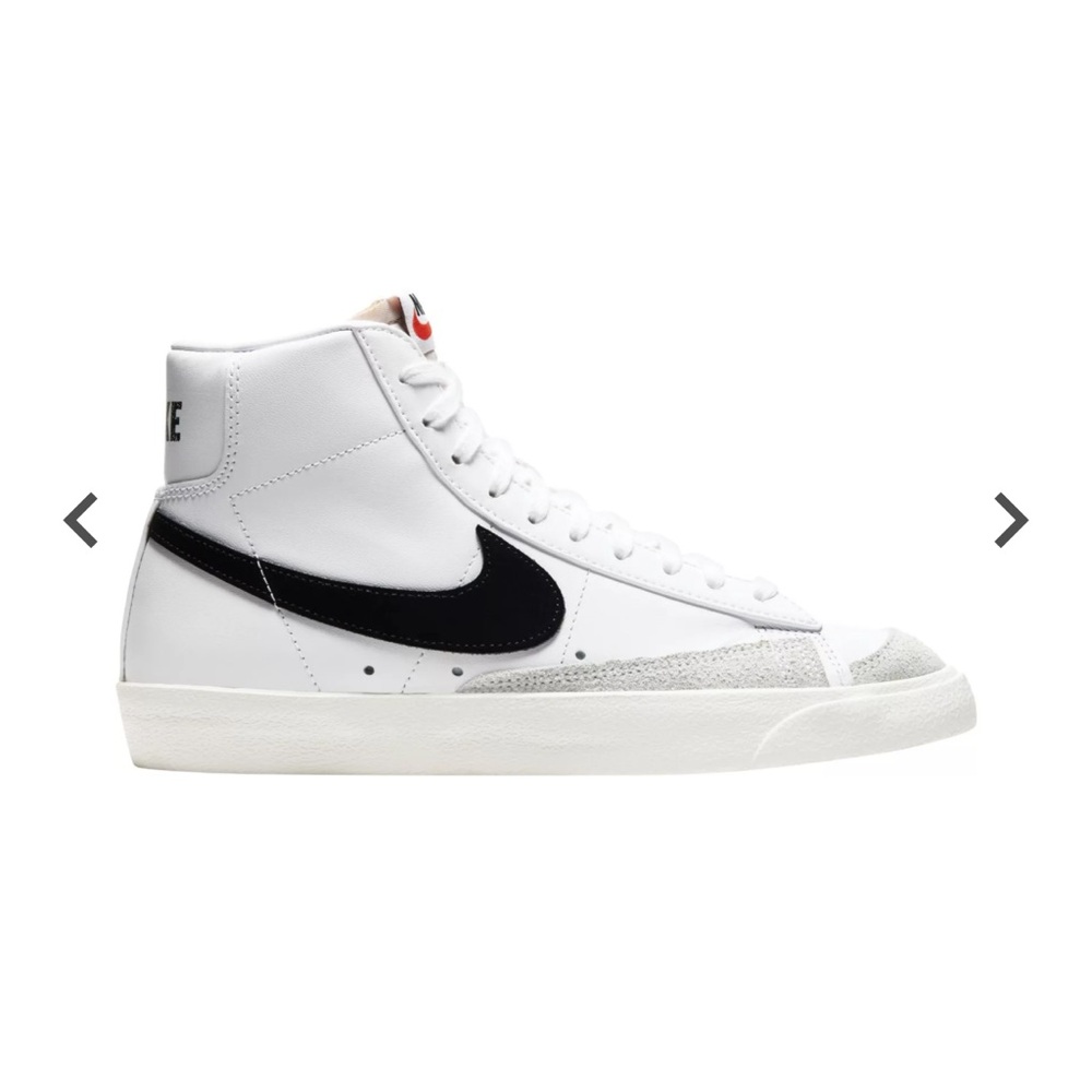 Nike White and Black Women's Sneakers